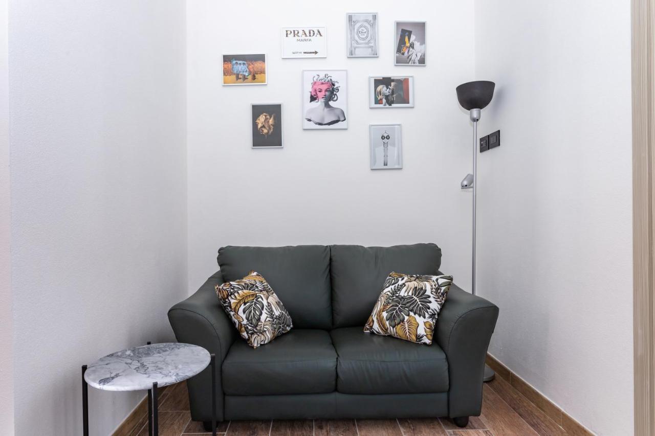Living G Room Cagliari Exteriör bild
